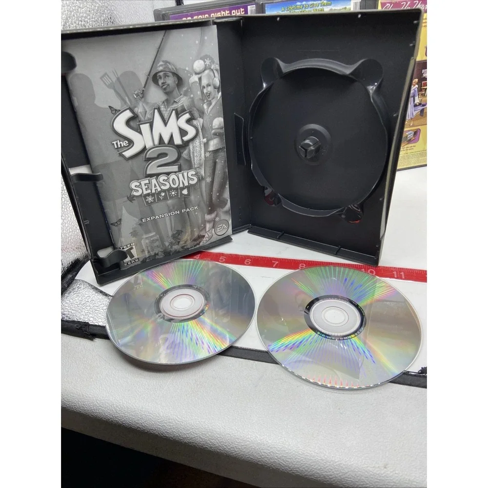 The Sims 2 PC Lot of 5 Games Seasons Nightlife Double Deluxe Glamour Fashion